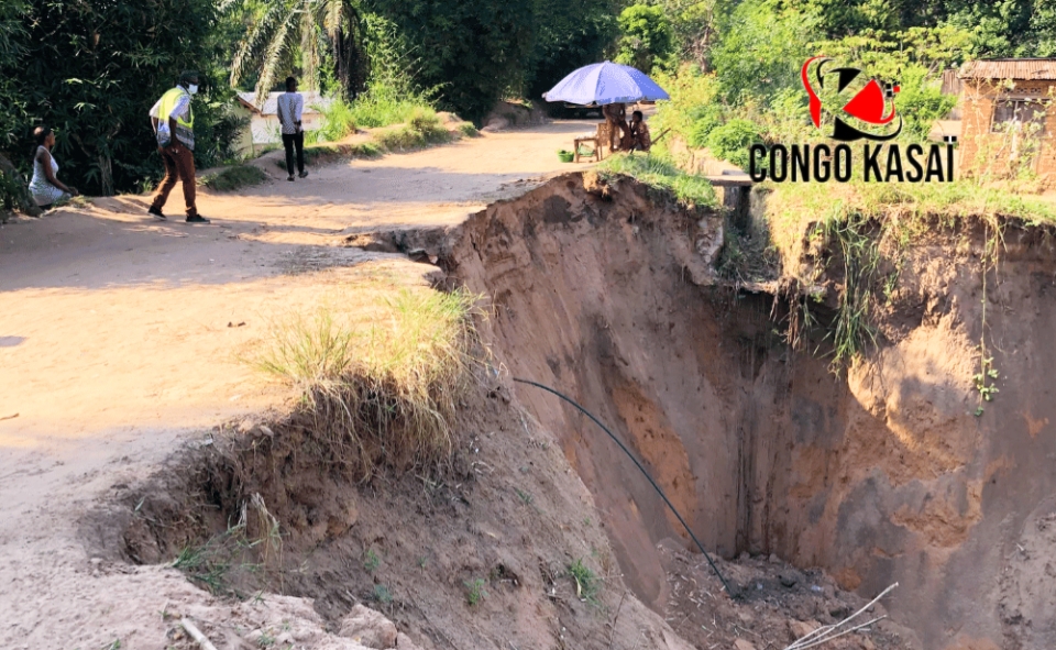 Kasai Central|| Sous menace d‘une gigantesque erosion, l‘Universite Notre-Dame du Kasayi bientot inaccessible !