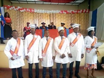 ESU: l‘UNIKAN presente ses laureats de la premiere promotion de sa Faculte de medecine !