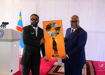 RDC : Felix Tshisekedi decore Fally Ipupa apres son triomphe au Stade de France